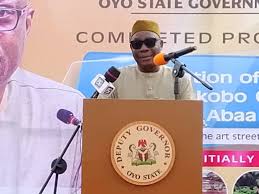 Makinde commissions 5.9km Akobo-Ojurin-Olorunda Abaa road